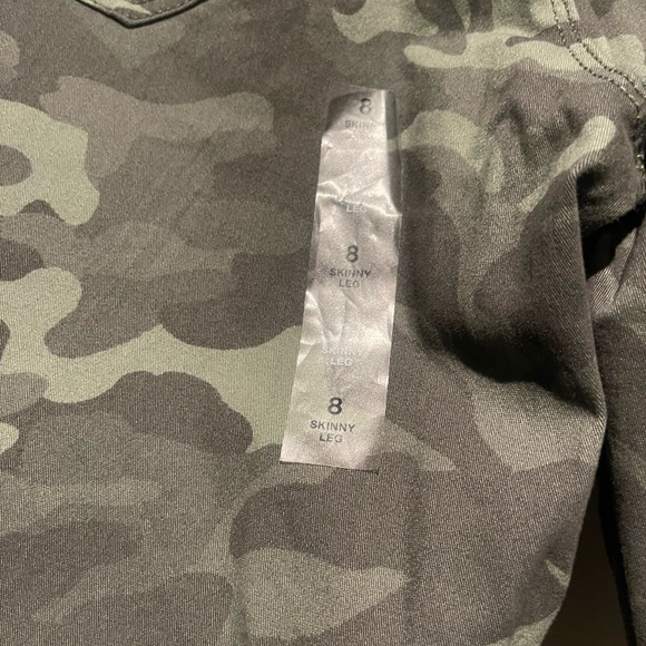 Style & Co Camouflage Skinny/Curvy Leg Jeans size 8 NWT - Picture 6 of 13